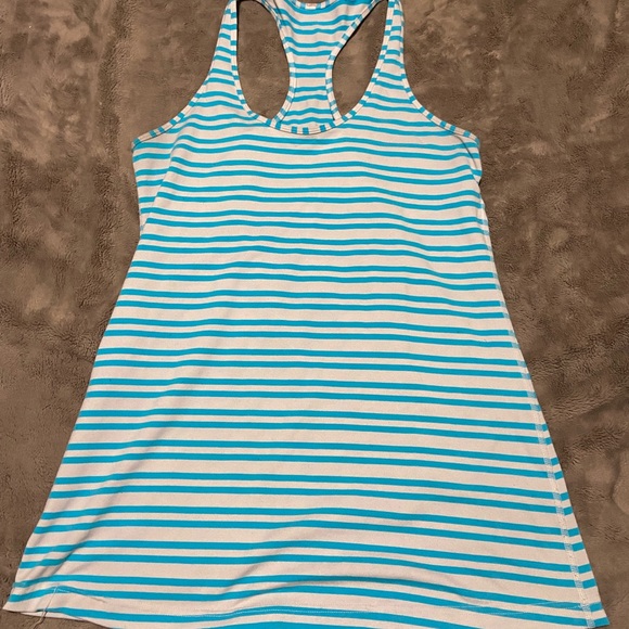 Lululemon tank - Picture 1 of 2